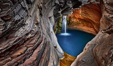 waterfall in Hamersley Gorge, Karijini NP, Australia