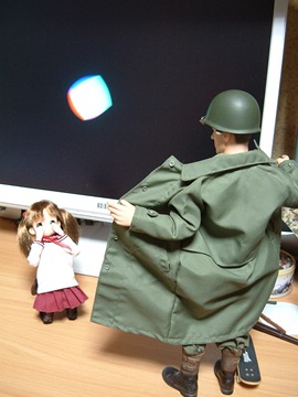 1183153539087 Moko-chan vs. a soldier