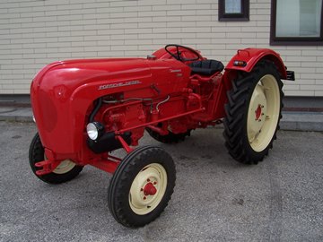 Porsche Diesel Standard Star red tractor