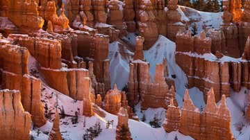 snowy hoodoos formations, Bryce Canyon NP, Utah, USA