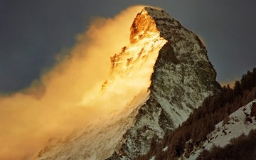 (z) Matterhorn with alpenglow and banner cloud