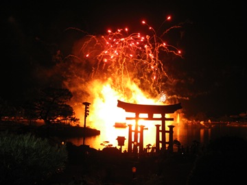1153659374128 fireworks+torii
