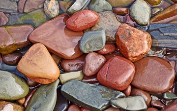 35 colorful pebbles