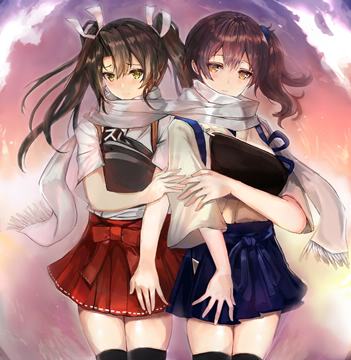 (y) Kaga & Zuikaku sharing scarf