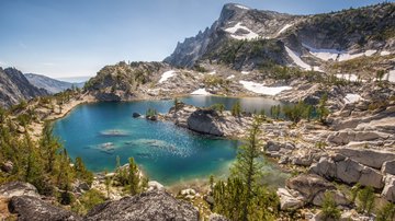 Crystal Lake, Alpine Lakes Wilderness, Washington state, USA